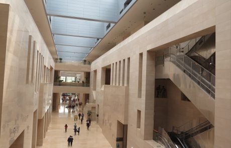 המוזיאון הלאומי של קוריאה : על הקשר בין היסטוריה-אמנות-ארכיטקטורה | מיטל לוין